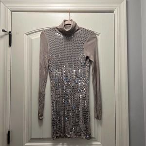 Alice & Olivia Sequined Sweater‎ Dress size S